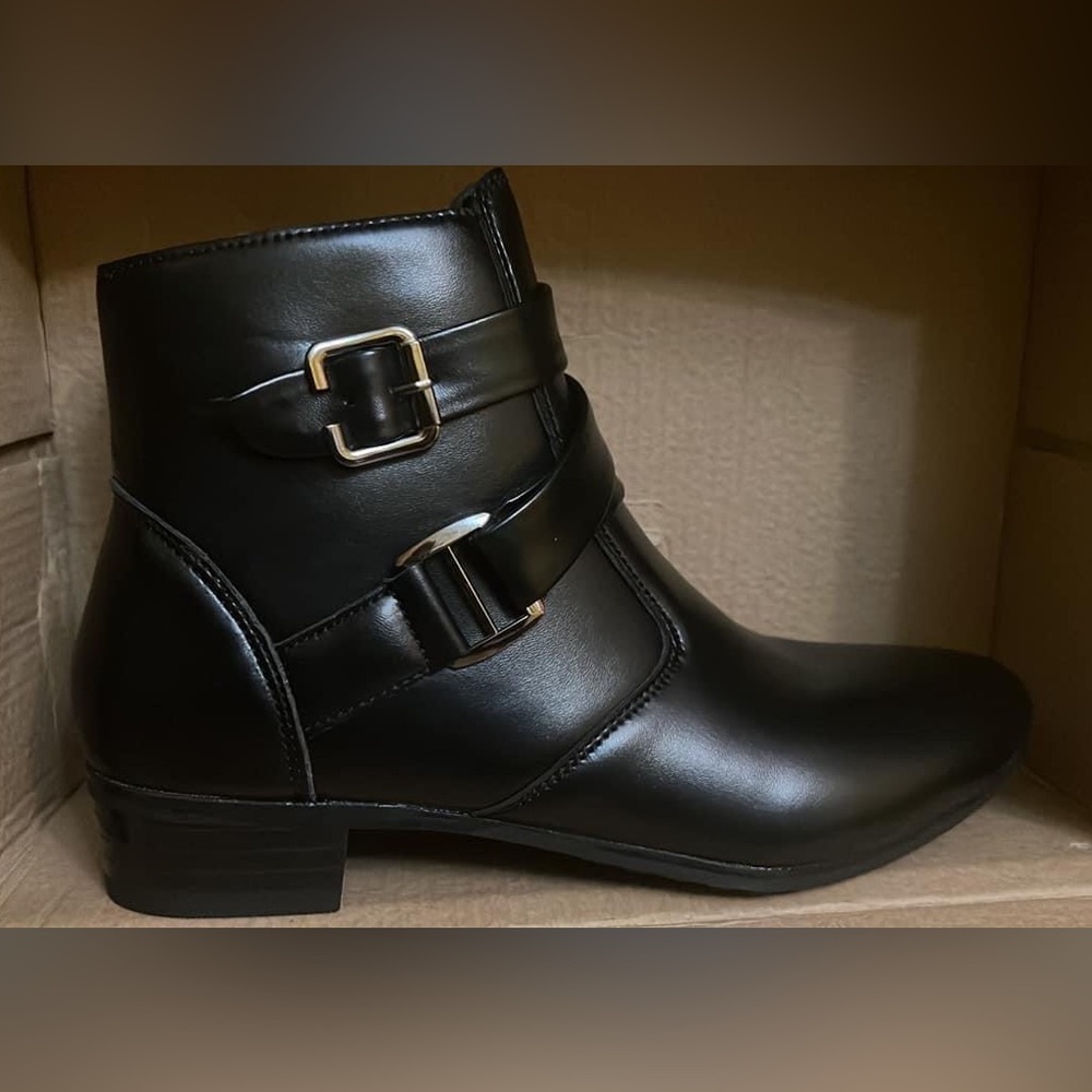 Unisex boots
